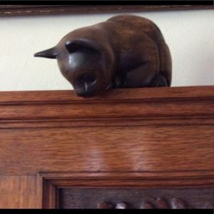 Vintage Hand-Carved Wooden Shelf Cat🐱